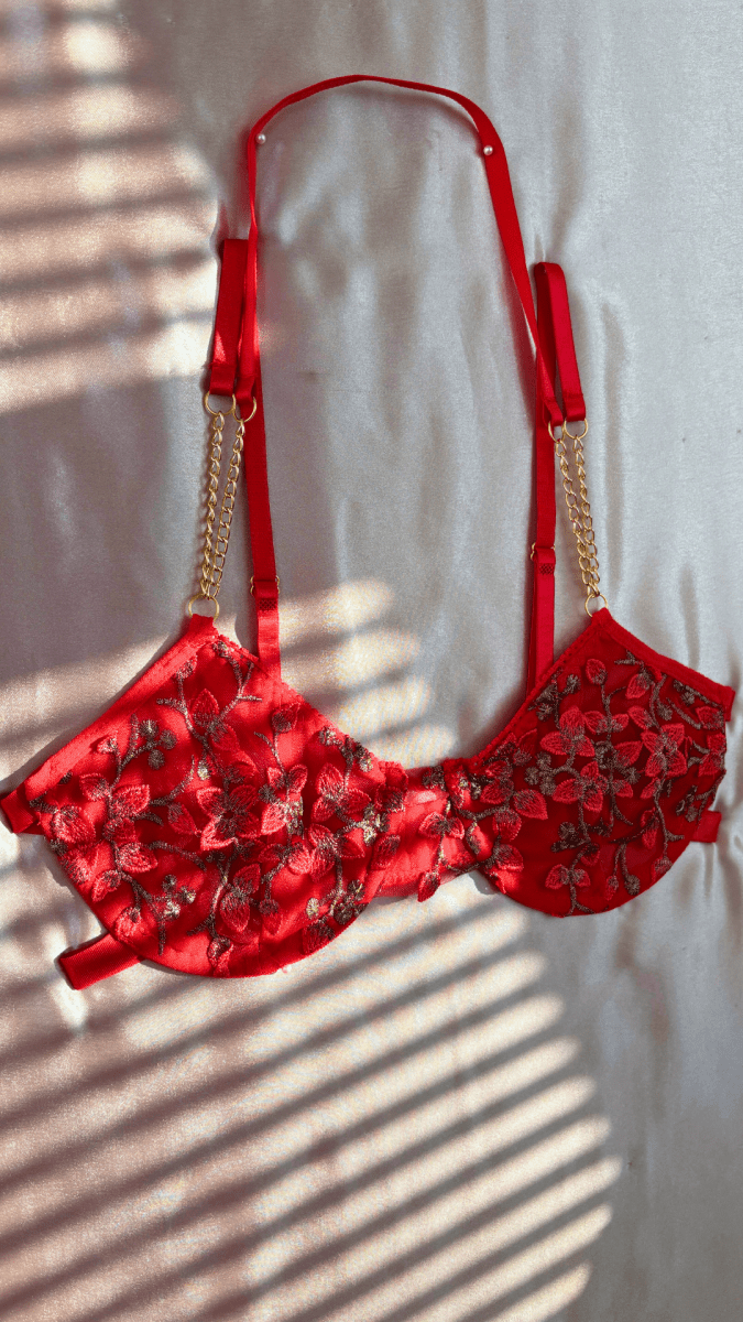 Summer's Fruit in Gold Bra - TRÈS FOU OR SOMETHING