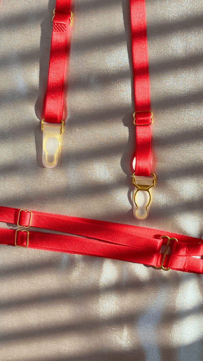 Summer's Fruit in Gold Garter - TRÈS FOU OR SOMETHING