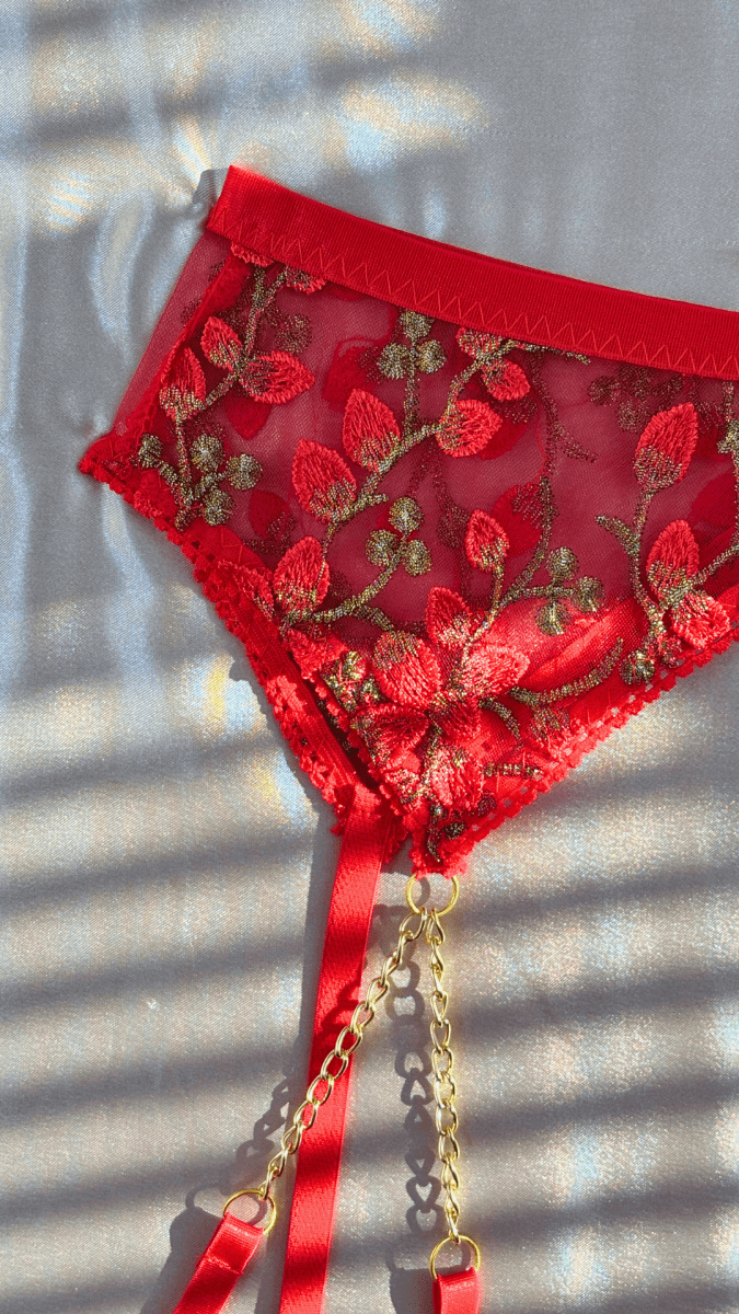 Summer's Fruit in Gold Garter - TRÈS FOU OR SOMETHING