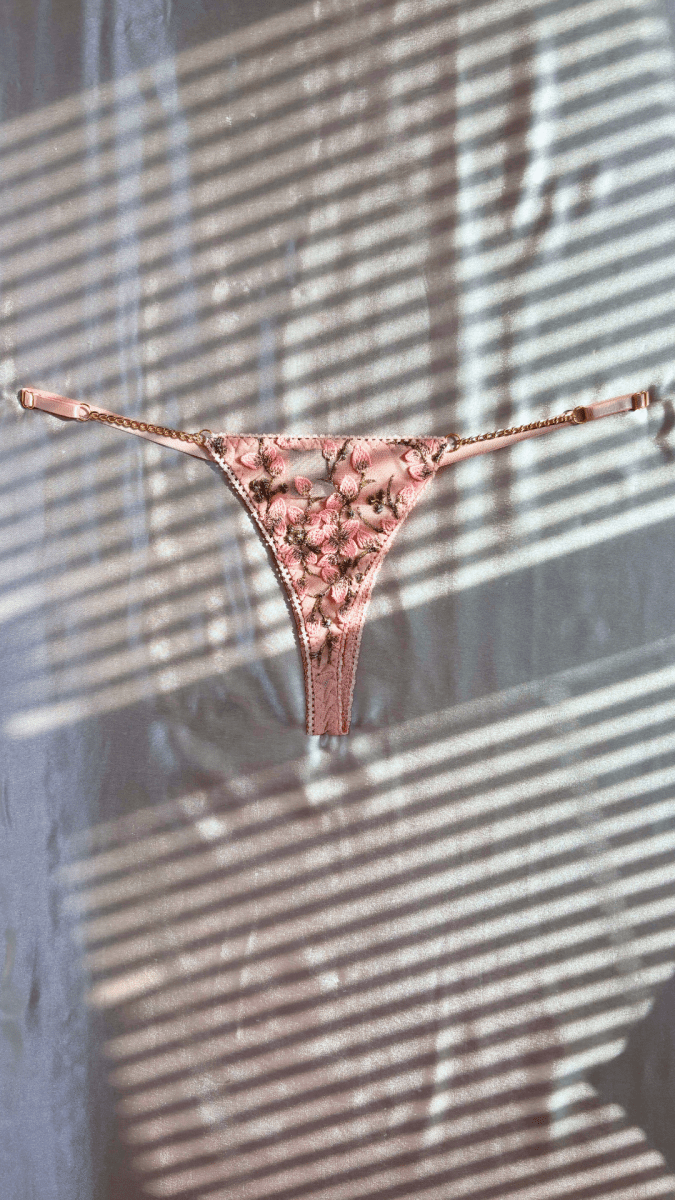 Summer's Fruit in Gold Panty - TRÈS FOU OR SOMETHING