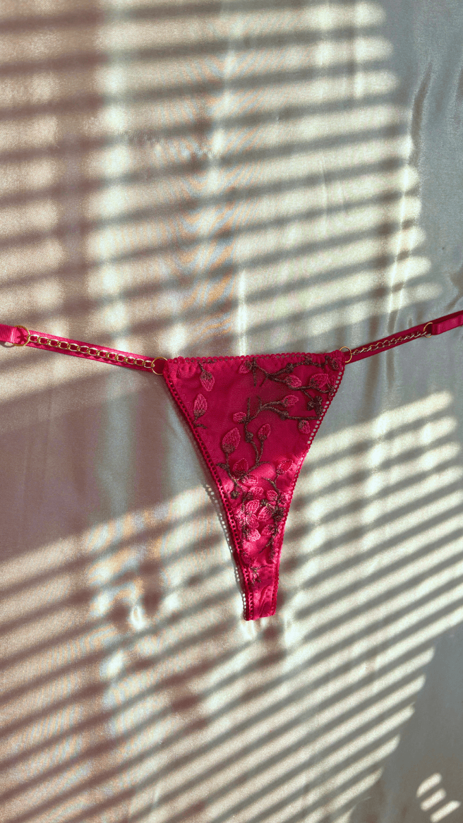 Summer's Fruit in Gold Panty - TRÈS FOU OR SOMETHING