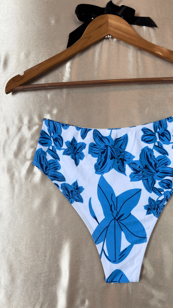 Tahiti Bikini Bottom - TRÈS FOU OR SOMETHING