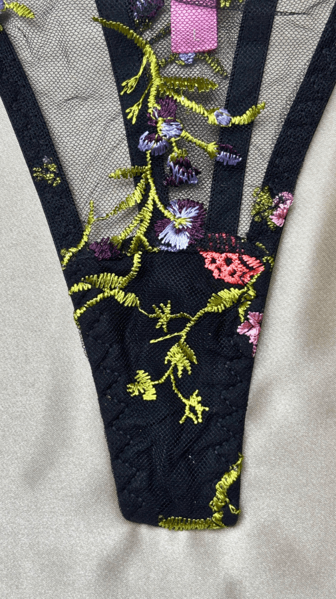 Terra Panty - TRÈS FOU OR SOMETHING