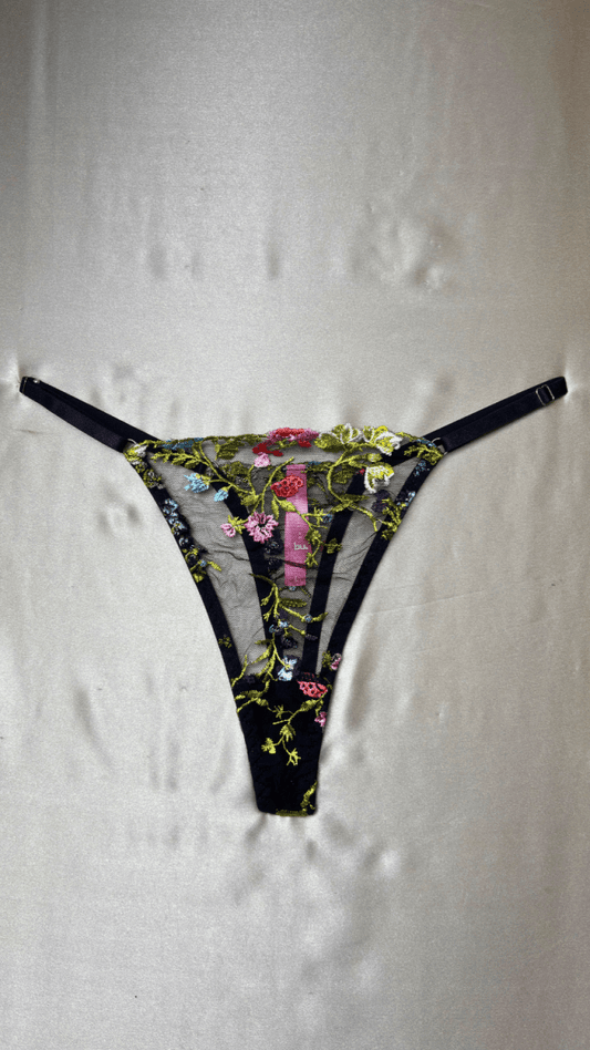 Terra Panty - TRÈS FOU OR SOMETHING