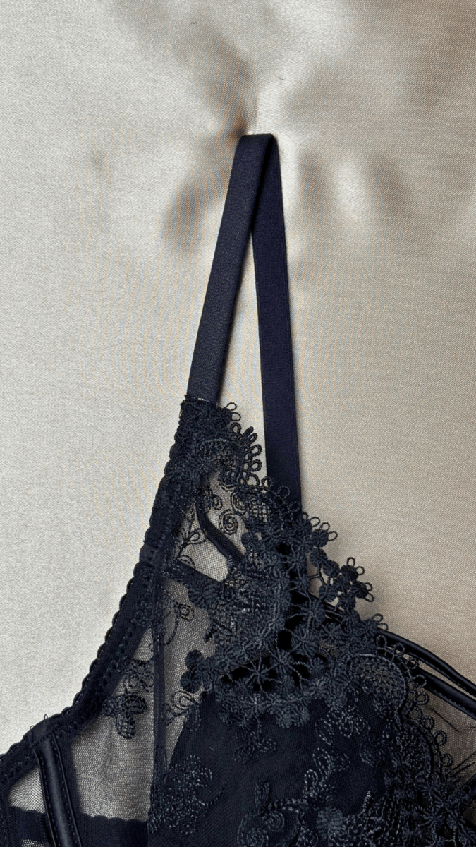 Valerie Black Bra - TRÈS FOU OR SOMETHING