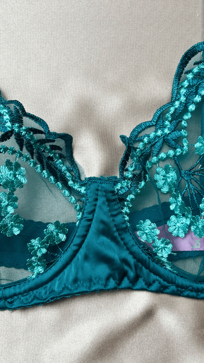 Venice Bra - TRÈS FOU OR SOMETHING