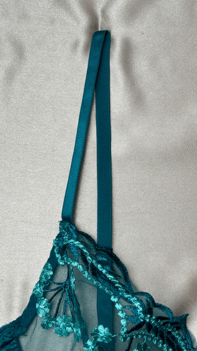 Venice Bra - TRÈS FOU OR SOMETHING