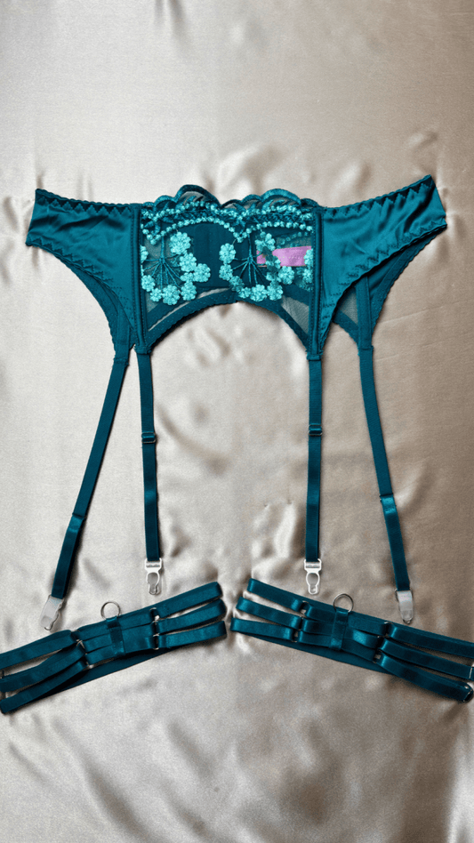 Venice Garter - TRÈS FOU OR SOMETHING