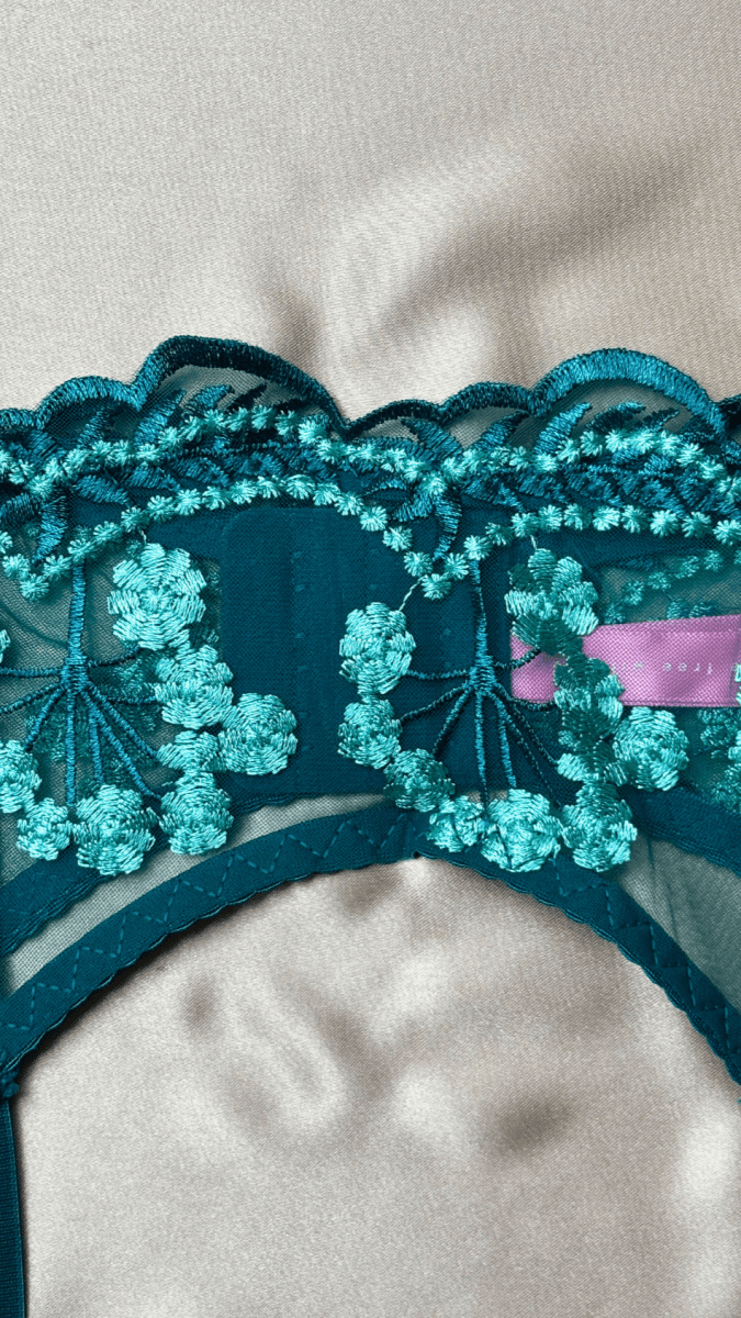 Venice Garter - TRÈS FOU OR SOMETHING