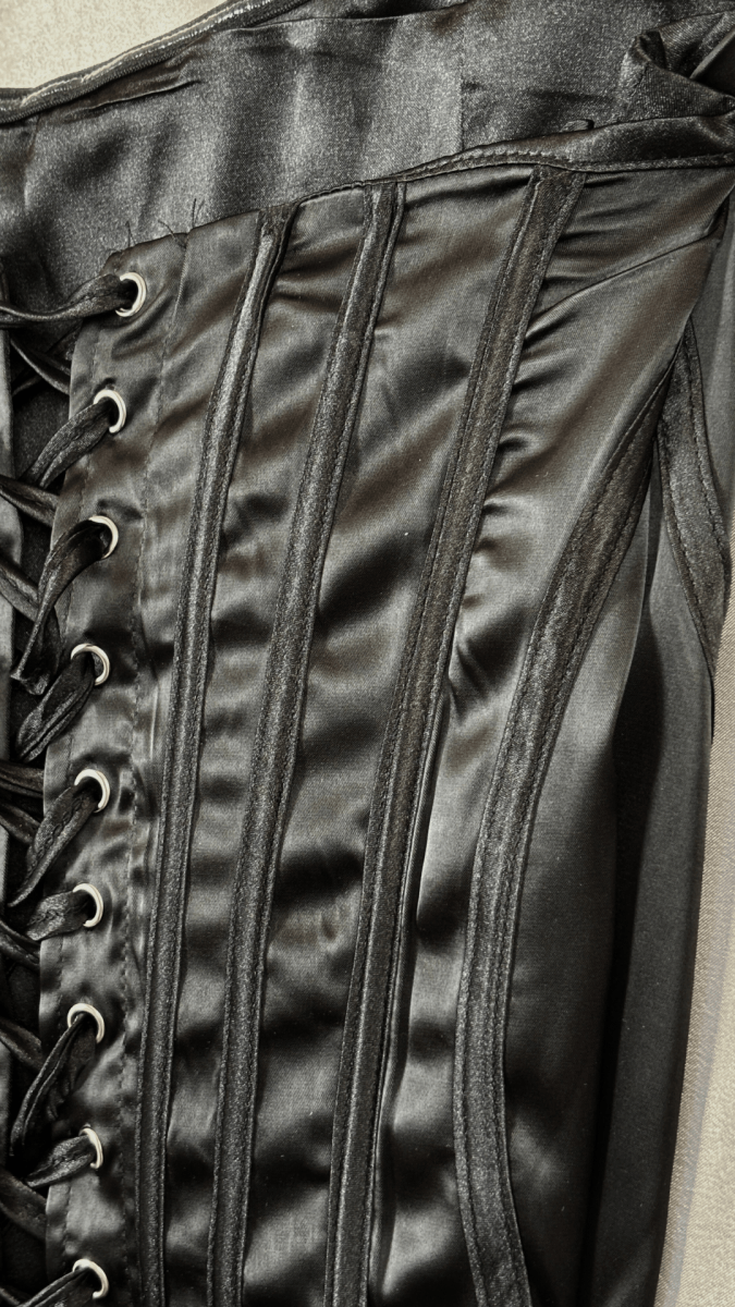 Victorian Black Boning Corset Long Bustier Top - TRÈS FOU OR SOMETHING