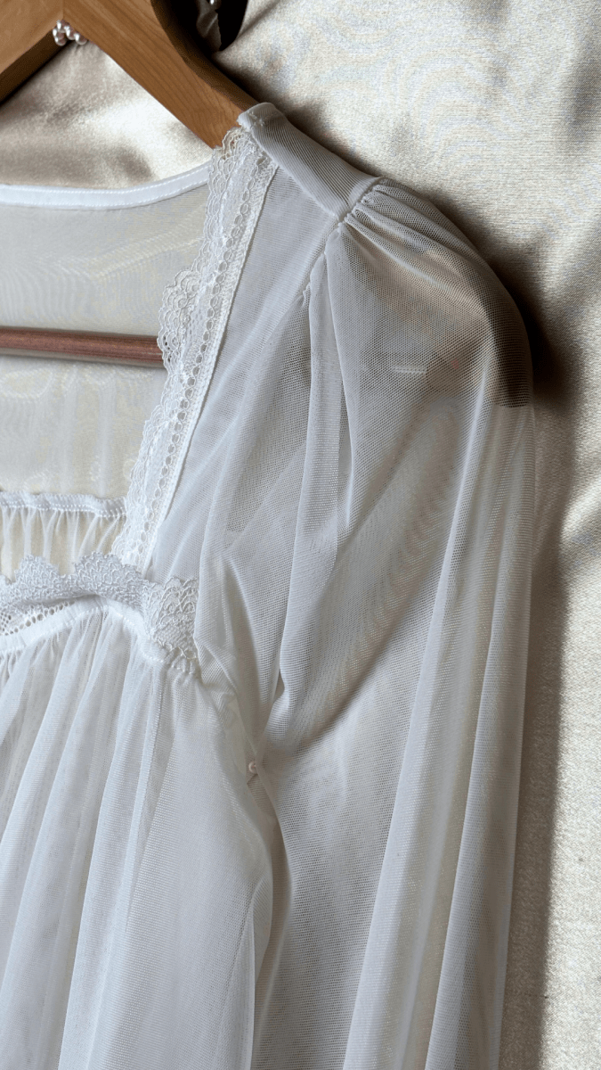 Victorian Cuffs Night Chemise - TRÈS FOU OR SOMETHING