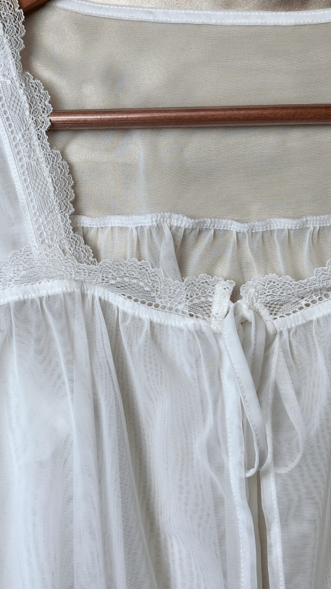 Victorian Cuffs Night Chemise - TRÈS FOU OR SOMETHING