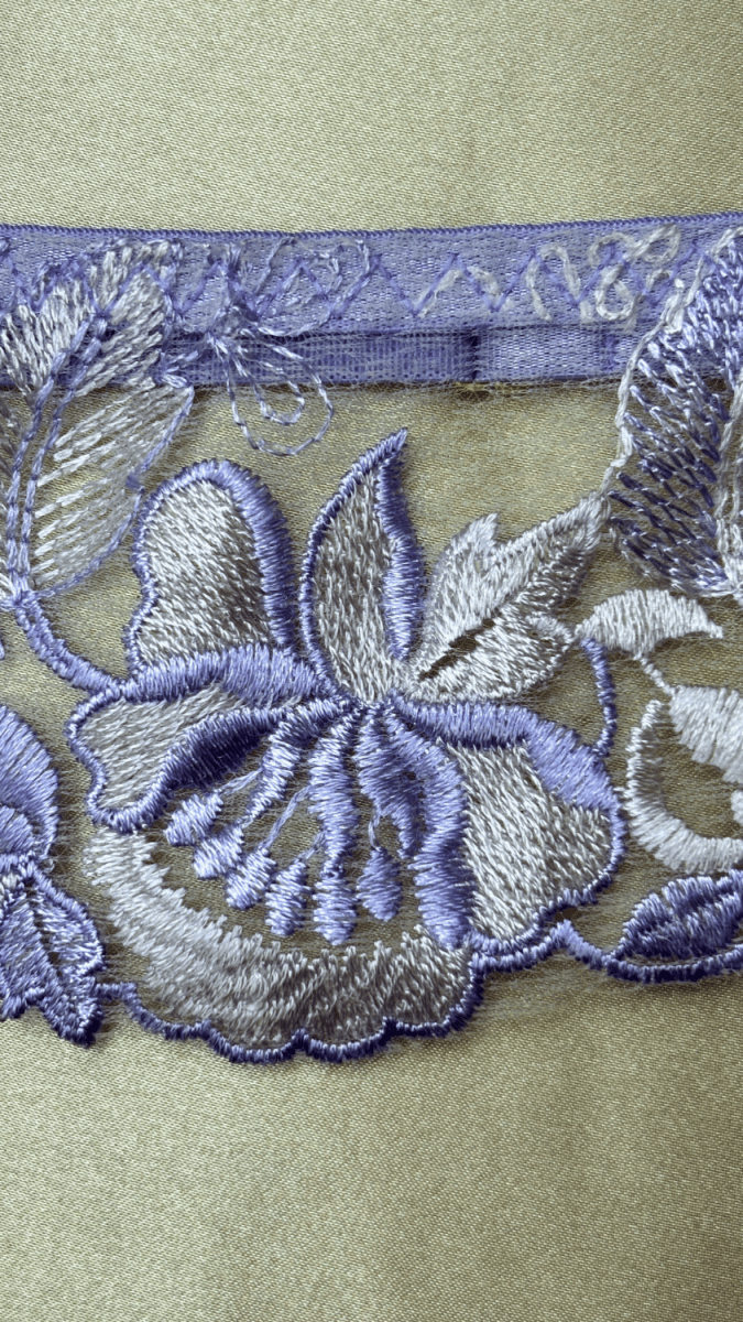 Violet Garter - TRÈS FOU OR SOMETHING