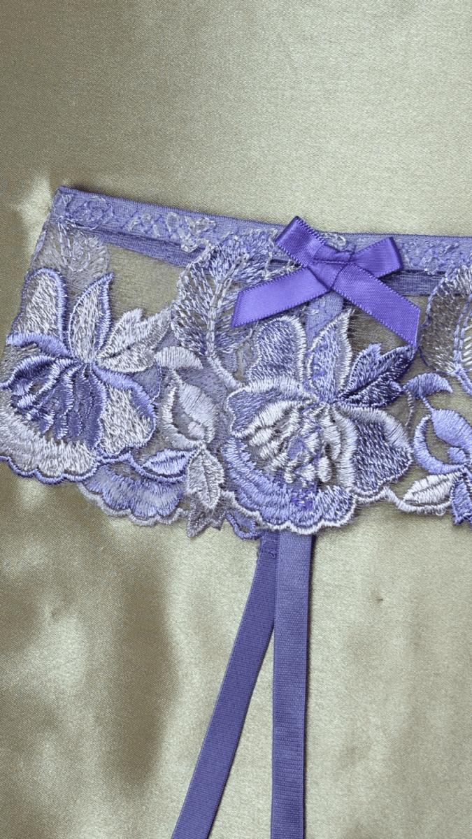 Violet Garter - TRÈS FOU OR SOMETHING