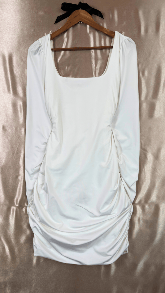 Vogue Dress - TRÈS FOU OR SOMETHING