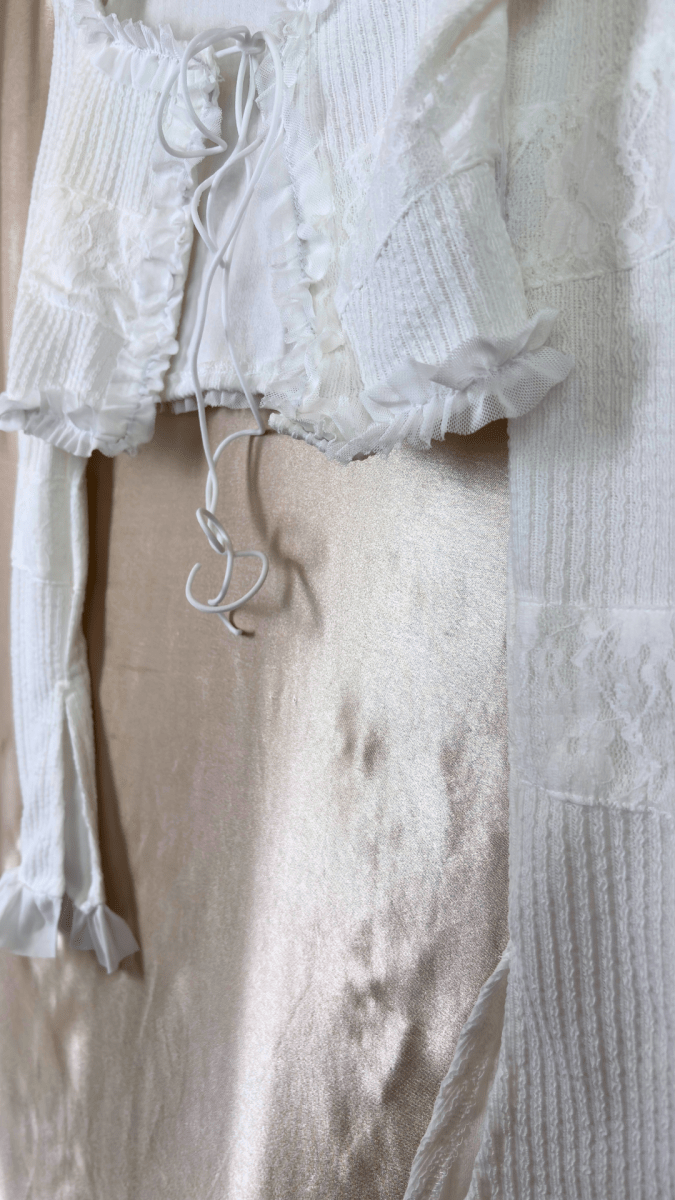 White Ruffles Crop Cardigan Top - TRÈS FOU OR SOMETHING