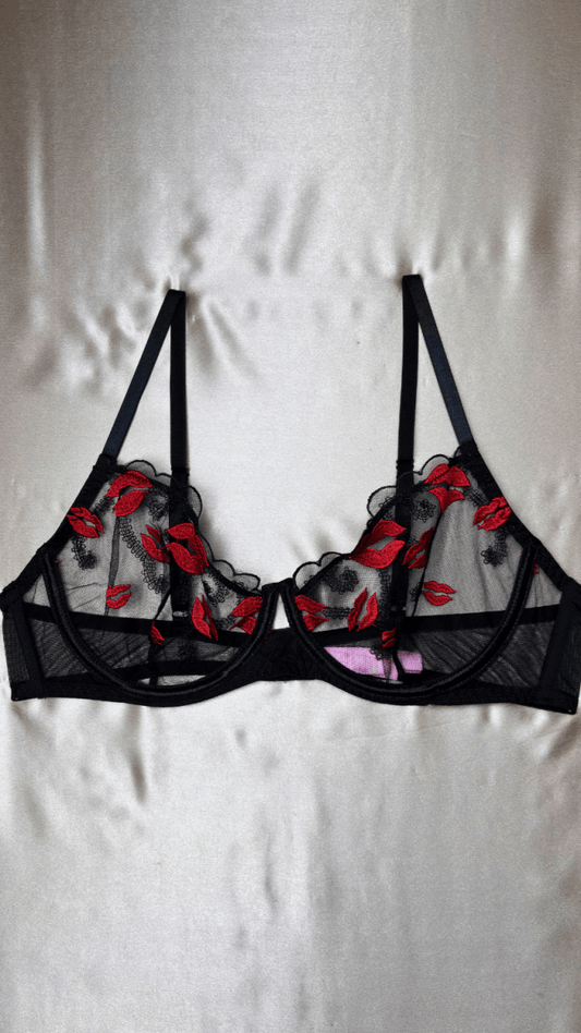 XOXO Black Bra - TRÈS FOU OR SOMETHING