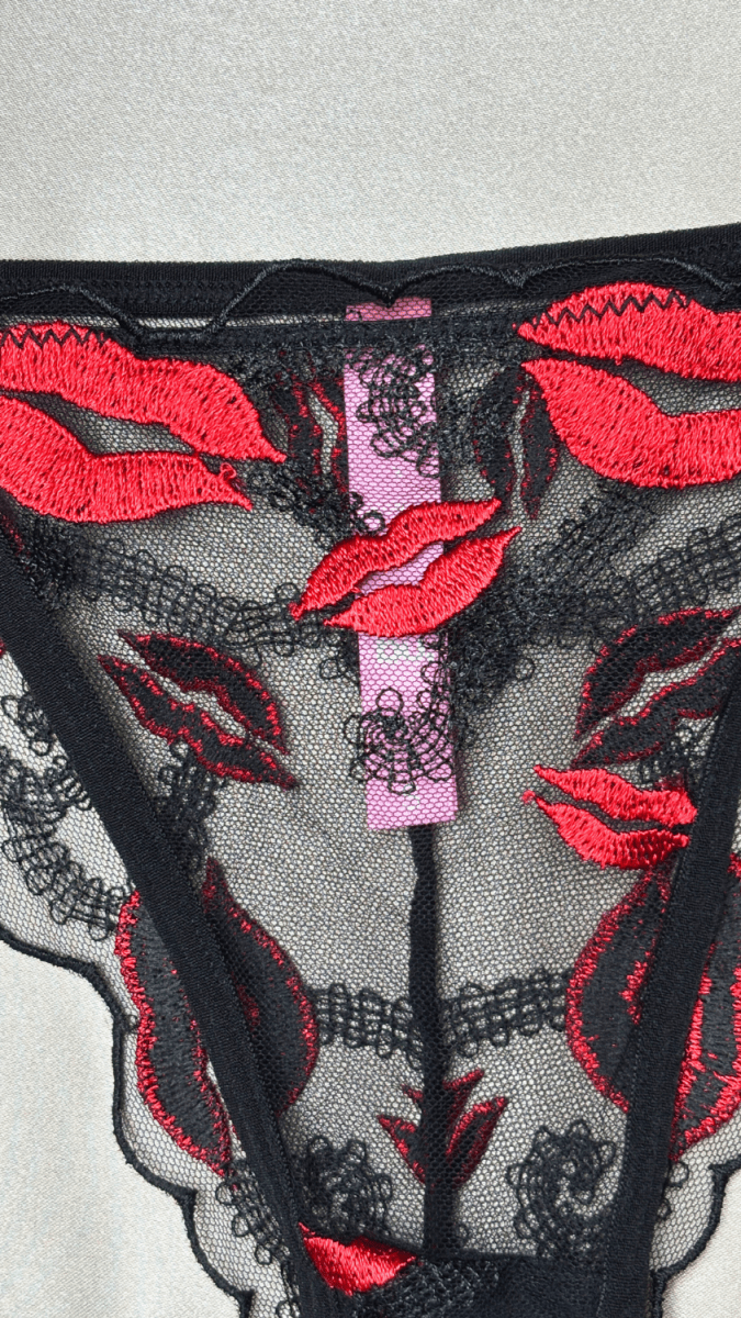 XOXO Black Panty - TRÈS FOU OR SOMETHING