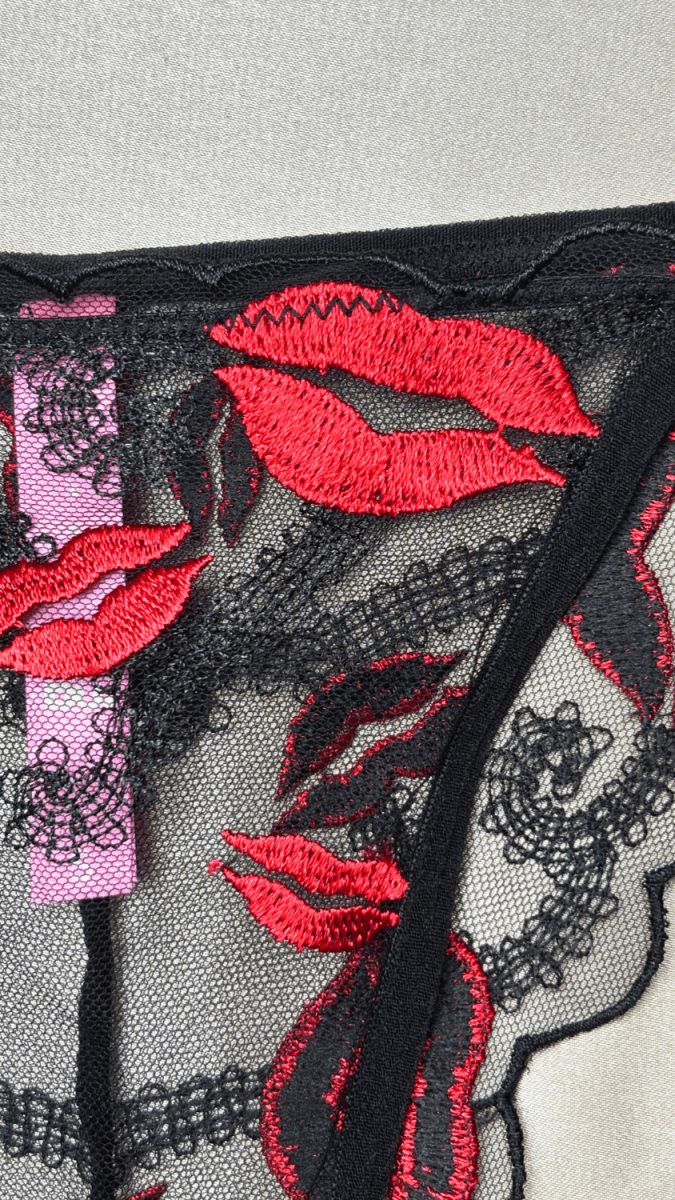 XOXO Black Panty - TRÈS FOU OR SOMETHING