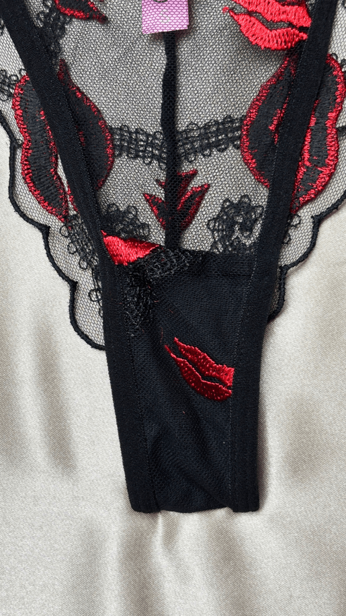 XOXO Black Panty - TRÈS FOU OR SOMETHING