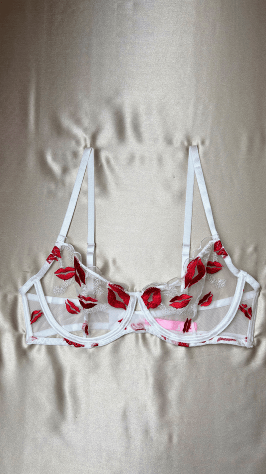 XOXO White Bra - TRÈS FOU OR SOMETHING