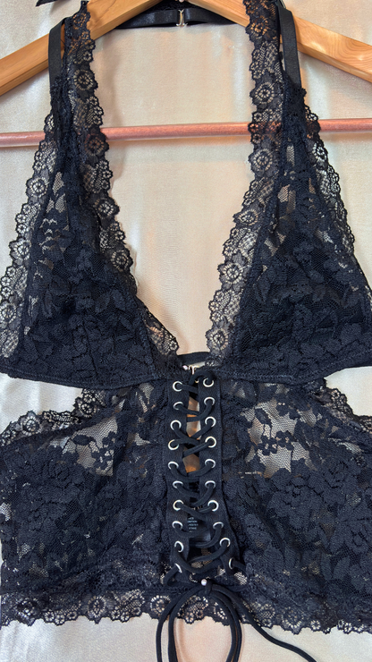 Gothic Lace Halter Top TRÈS FOU OR SOMETHING