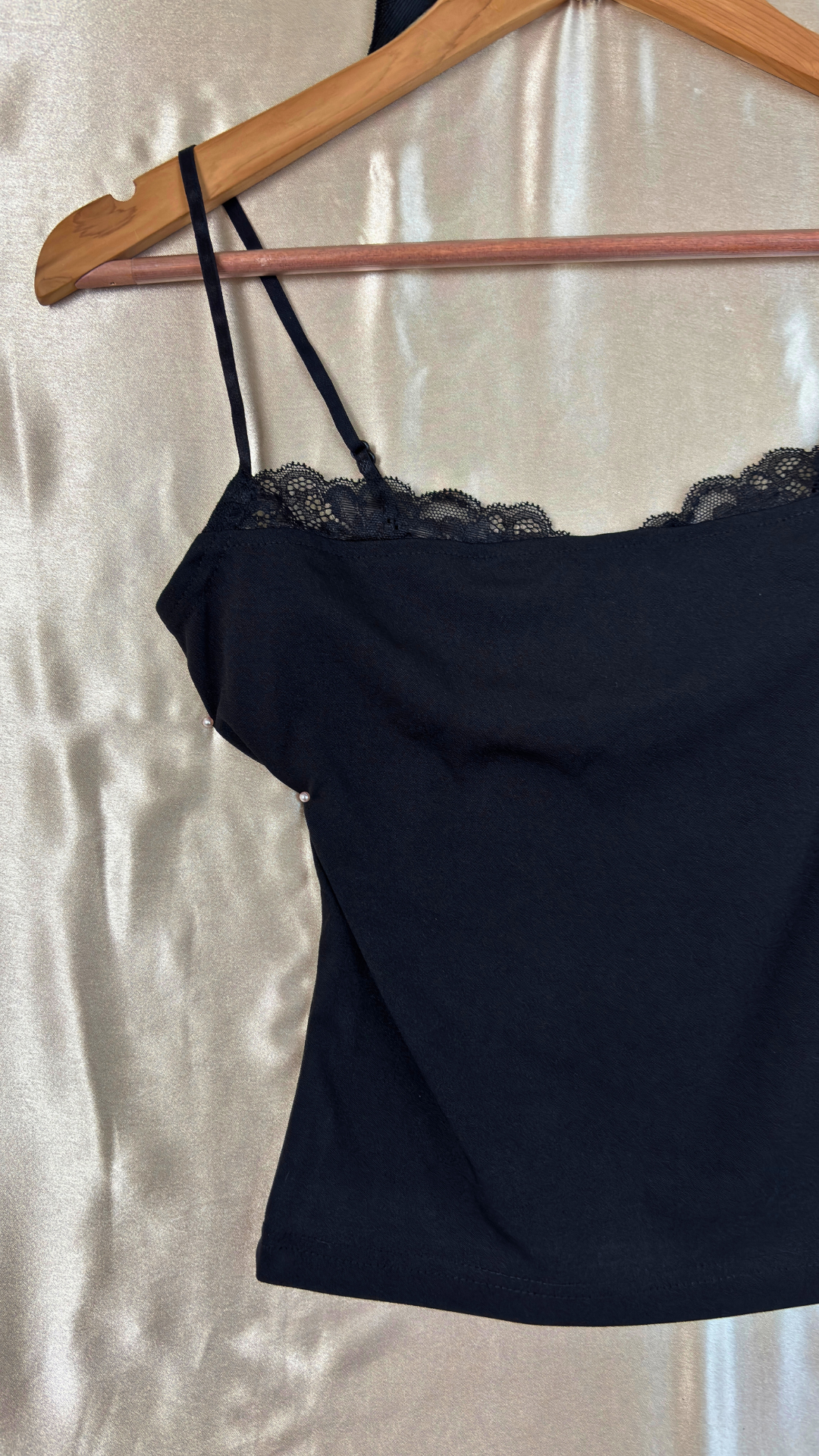 Lace Darling Top TRÈS FOU OR SOMETHING