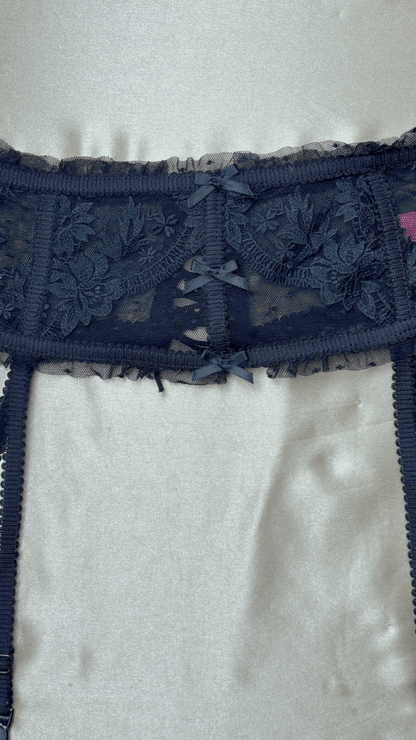 Amee Black Garter - TRÈS FOU OR SOMETHING