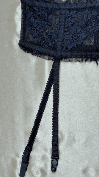 Amee Black Garter - TRÈS FOU OR SOMETHING