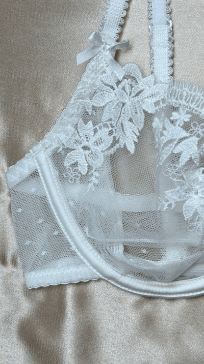 Amee White Bra - TRÈS FOU OR SOMETHING
