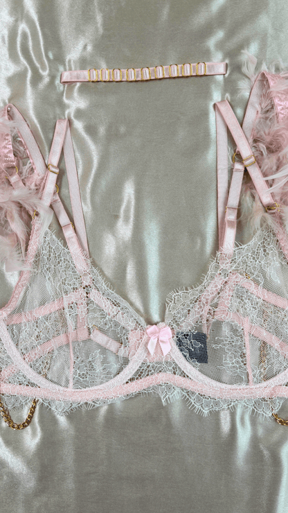 Babygirl Feathers Bra - TRÈS FOU OR SOMETHING