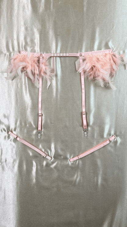 Babygirl Feathers Garter - TRÈS FOU OR SOMETHING