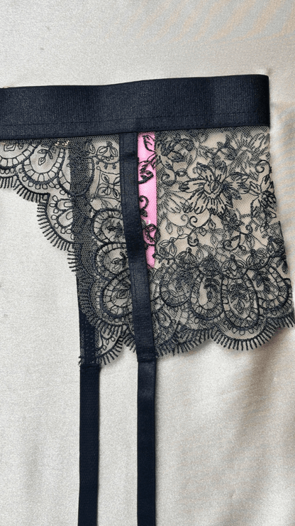 Birdie Garter - TRÈS FOU OR SOMETHING