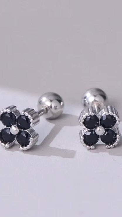 Black Flower Earrings - TRÈS FOU OR SOMETHING