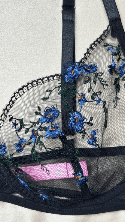 Blueberry Bra - TRÈS FOU OR SOMETHING