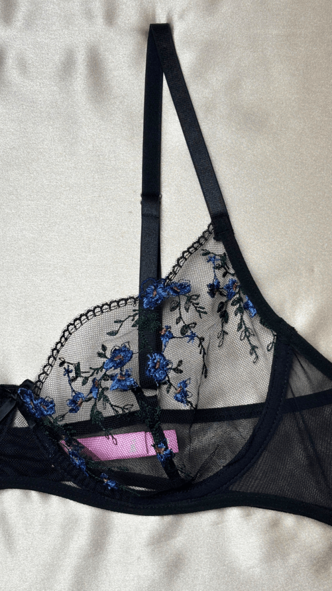 Blueberry Bra - TRÈS FOU OR SOMETHING