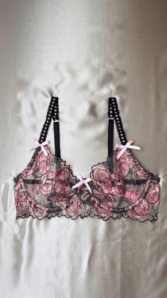 Brittney Bra - TRÈS FOU OR SOMETHING