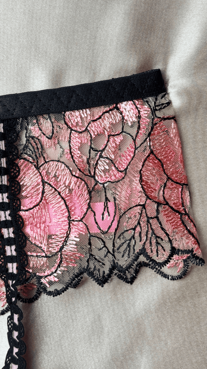 Brittney Garter - TRÈS FOU OR SOMETHING