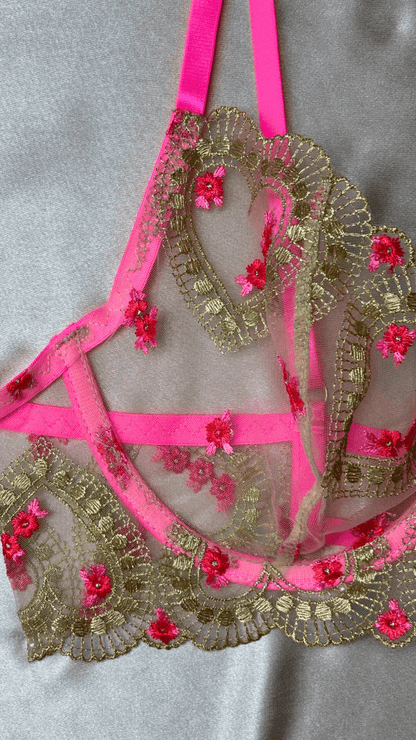 Coquette Bra - TRÈS FOU OR SOMETHING