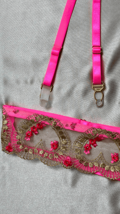 Coquette Garter - TRÈS FOU OR SOMETHING