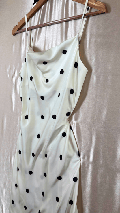 Dot My Dress - TRÈS FOU OR SOMETHING