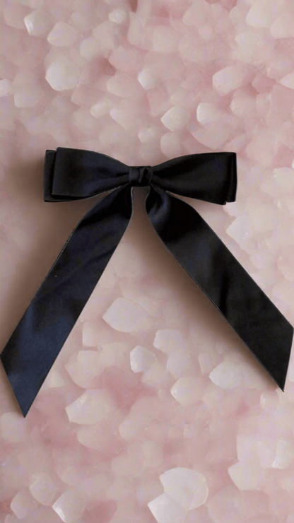 Double Bow Hair Clip - TRÈS FOU OR SOMETHING
