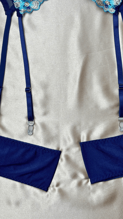 Eden Blue Garter - TRÈS FOU OR SOMETHING