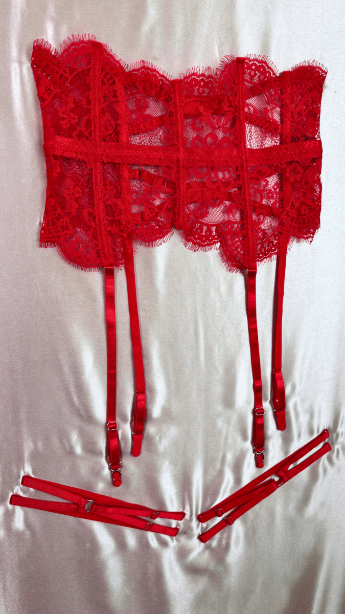 Exquisitely Wrapped in Lace Garter - TRÈS FOU OR SOMETHING