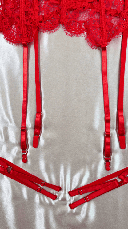 Exquisitely Wrapped in Lace Garter - TRÈS FOU OR SOMETHING
