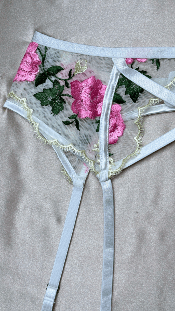 Faye Garter - TRÈS FOU OR SOMETHING
