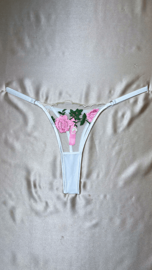 Faye Panty - TRÈS FOU OR SOMETHING