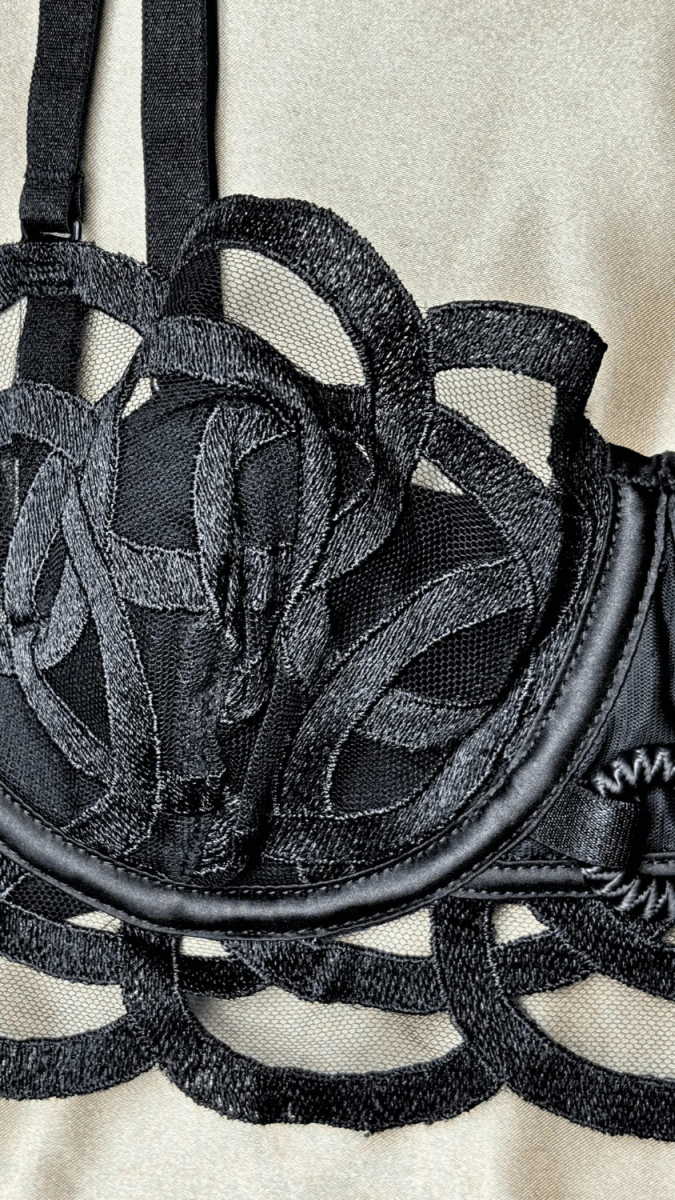 Fleur Black Bra - TRÈS FOU OR SOMETHING