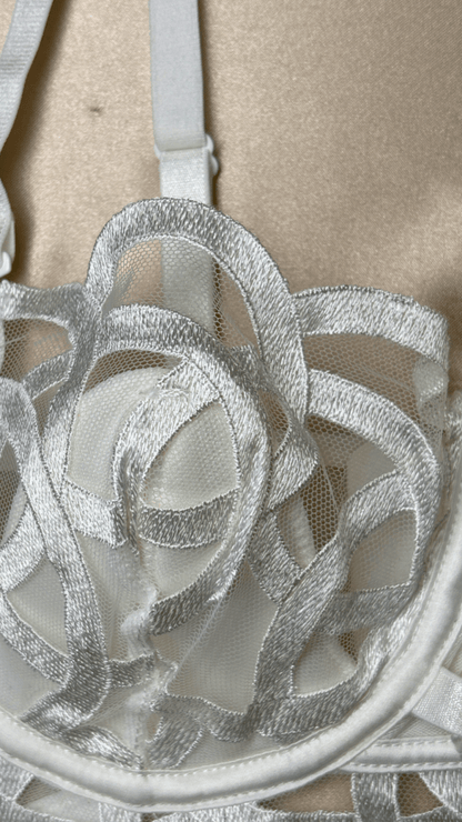 Fleur White Bra - TRÈS FOU OR SOMETHING