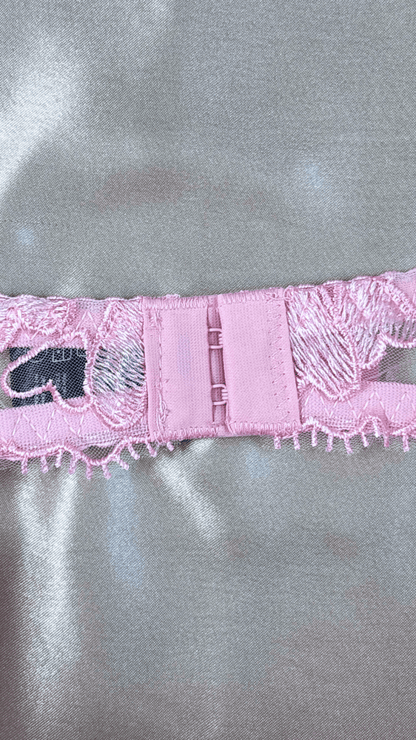 Fluttering Hearts Bra - TRÈS FOU OR SOMETHING